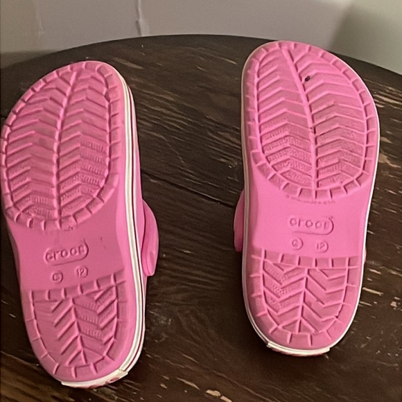 Kids Pink Crocs - Picture 4 of 4